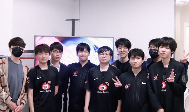 她意识到 她意识到