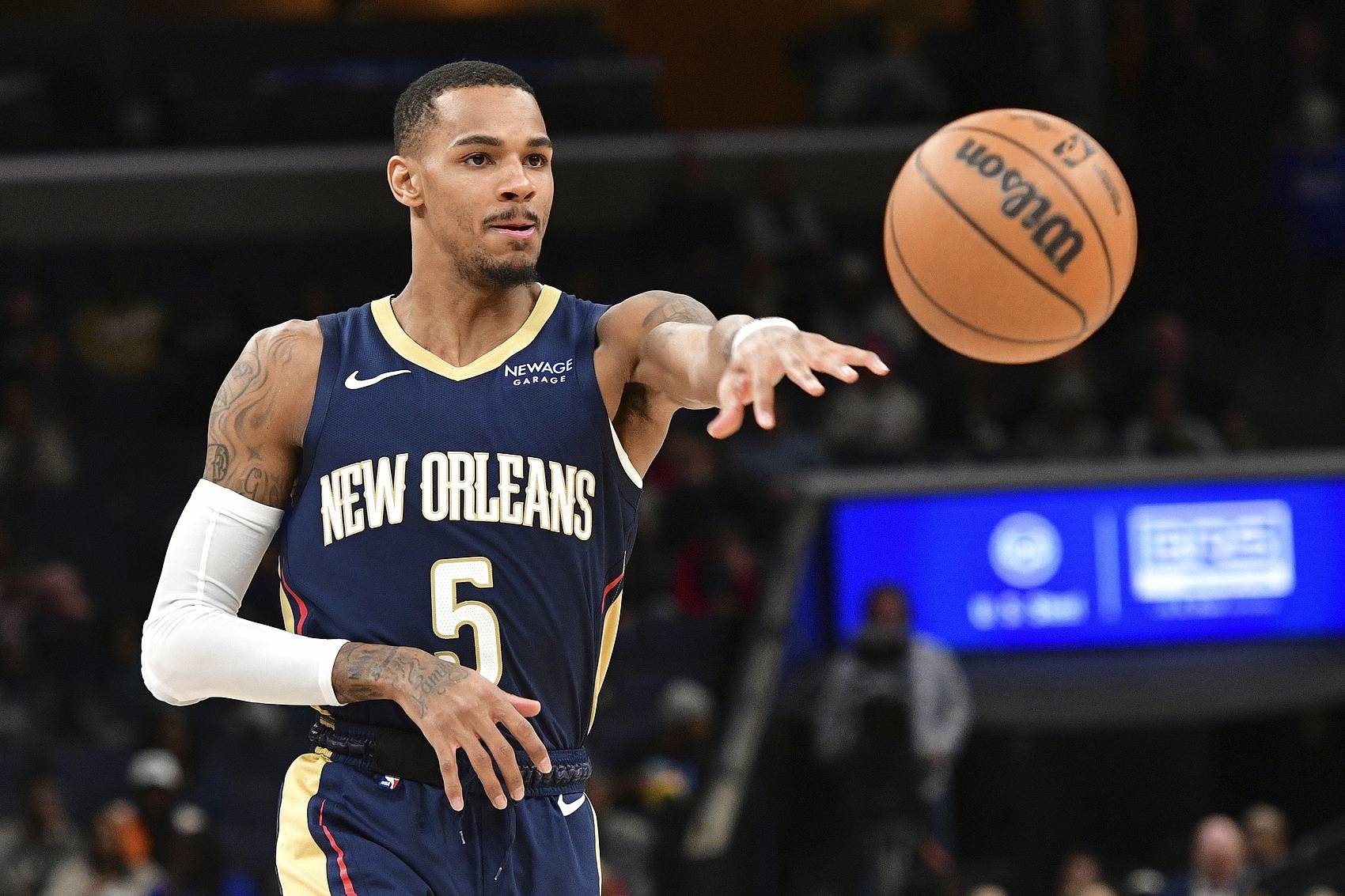 论员针对吴 论员针对吴