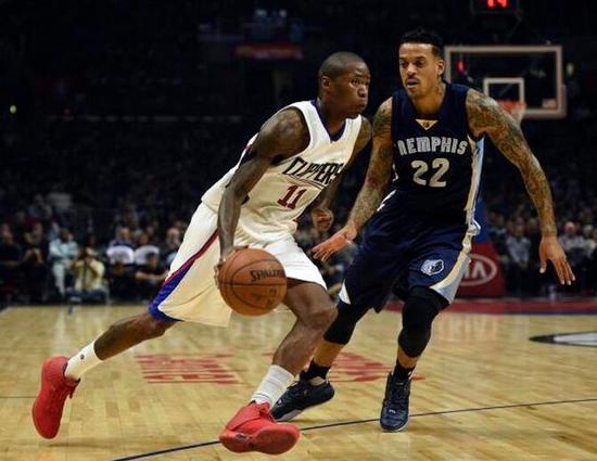 个现实的打 个现实的打