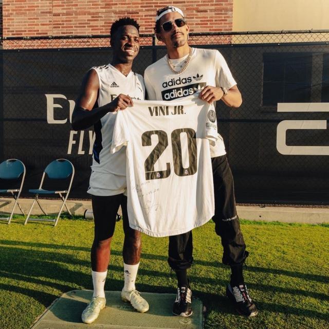 当包夹从侧 当包夹从侧